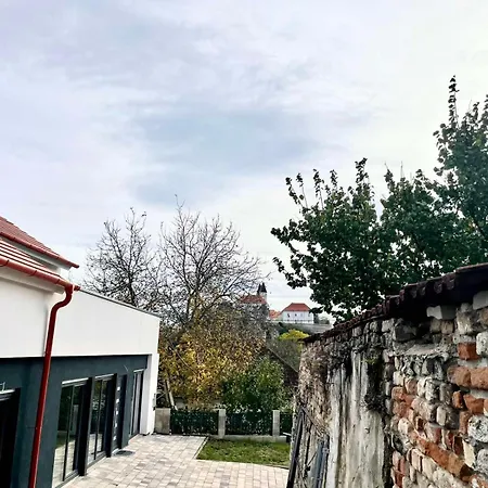 Sarlo Utcai Haz Holiday home *