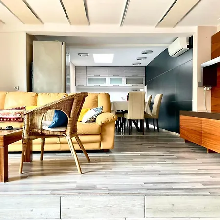 Sarlo Utcai Haz Holiday home *