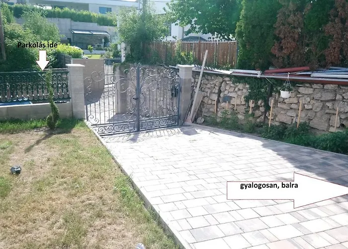 Sarlo Utcai Haz בית נופש