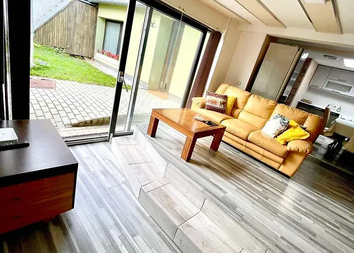 別荘 Sarlo Utcai Haz *