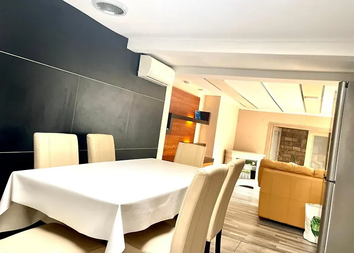 Sarlo Utcai Haz * ヴェスプレーム