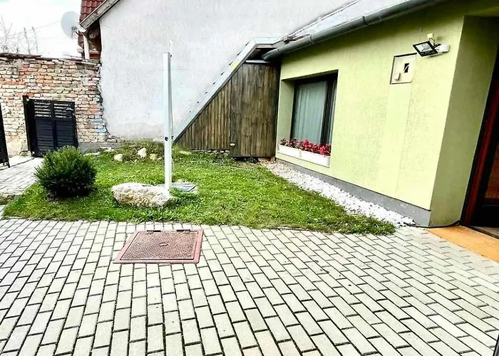 別荘 Sarlo Utcai Haz